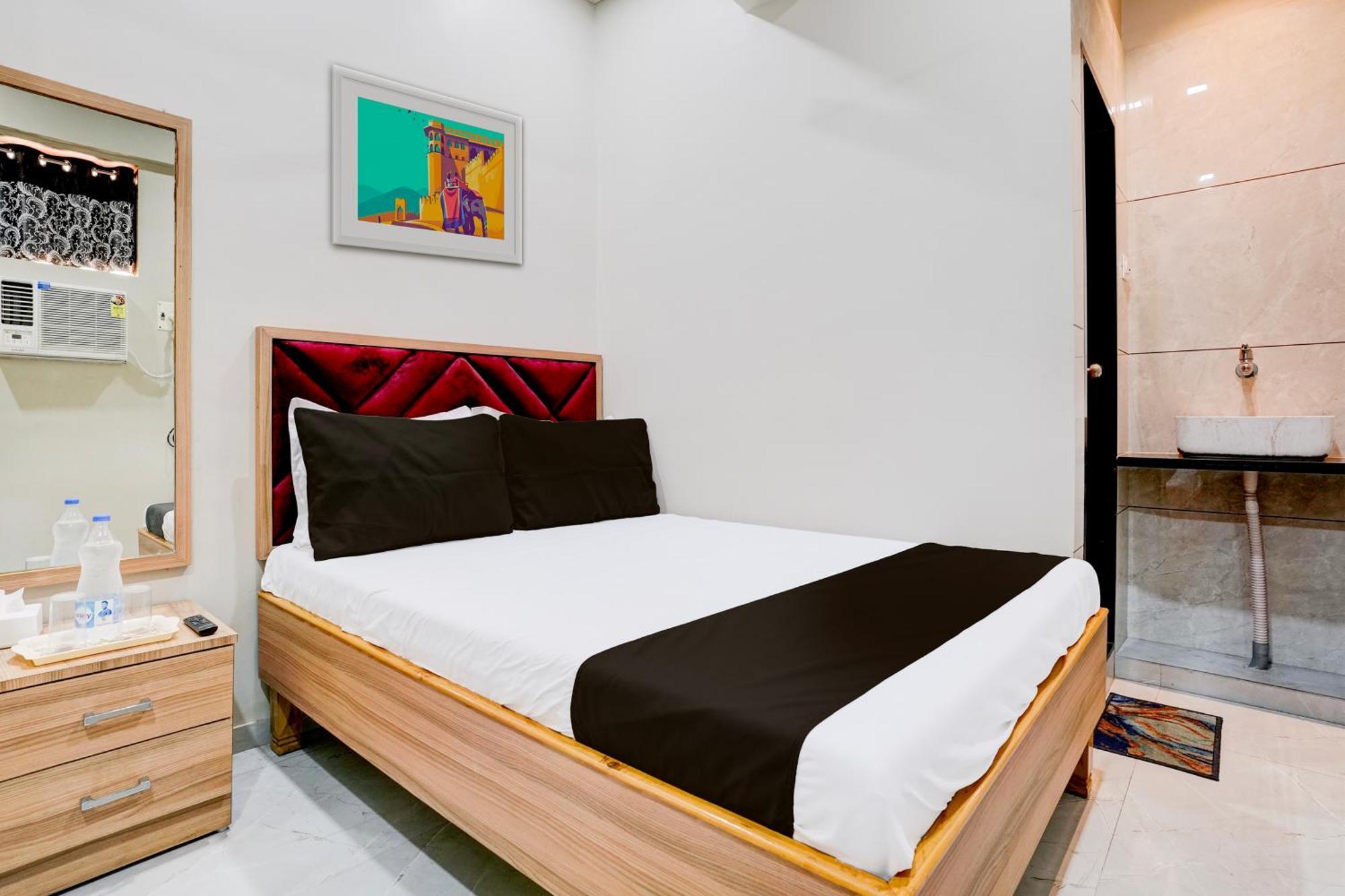 Kalyān Super Hotel O Divine Fine Dine Lodging And Boarding מראה חיצוני תמונה