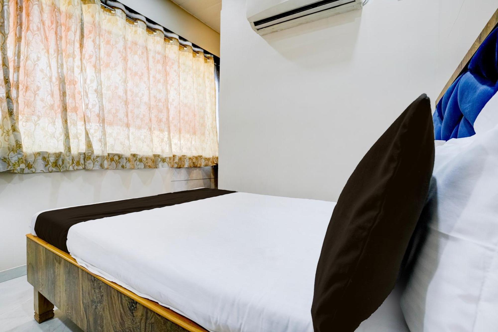 Kalyān Super Hotel O Divine Fine Dine Lodging And Boarding מראה חיצוני תמונה